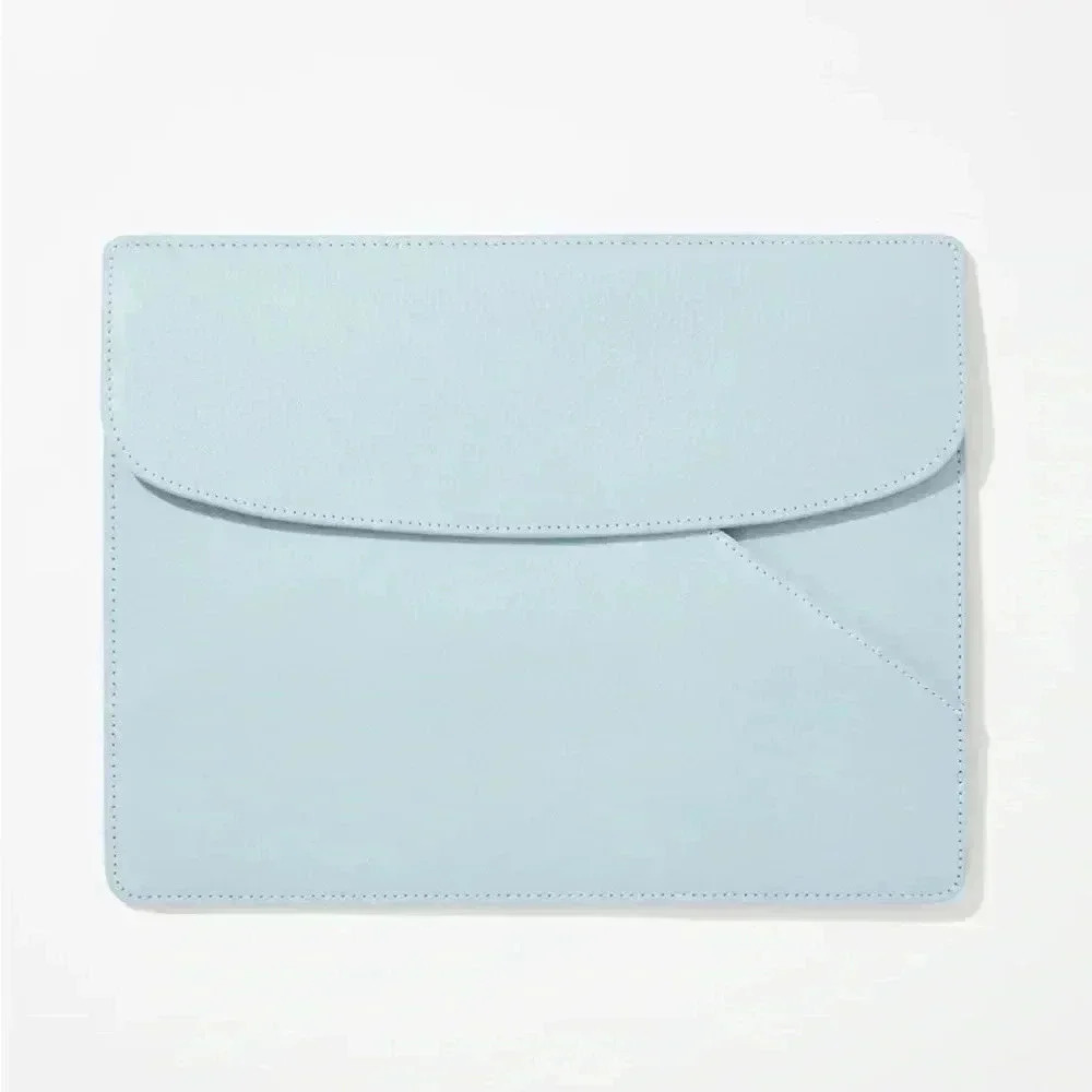 THE TABLET SLEEVE PEBBLE Clutch Flap Bag